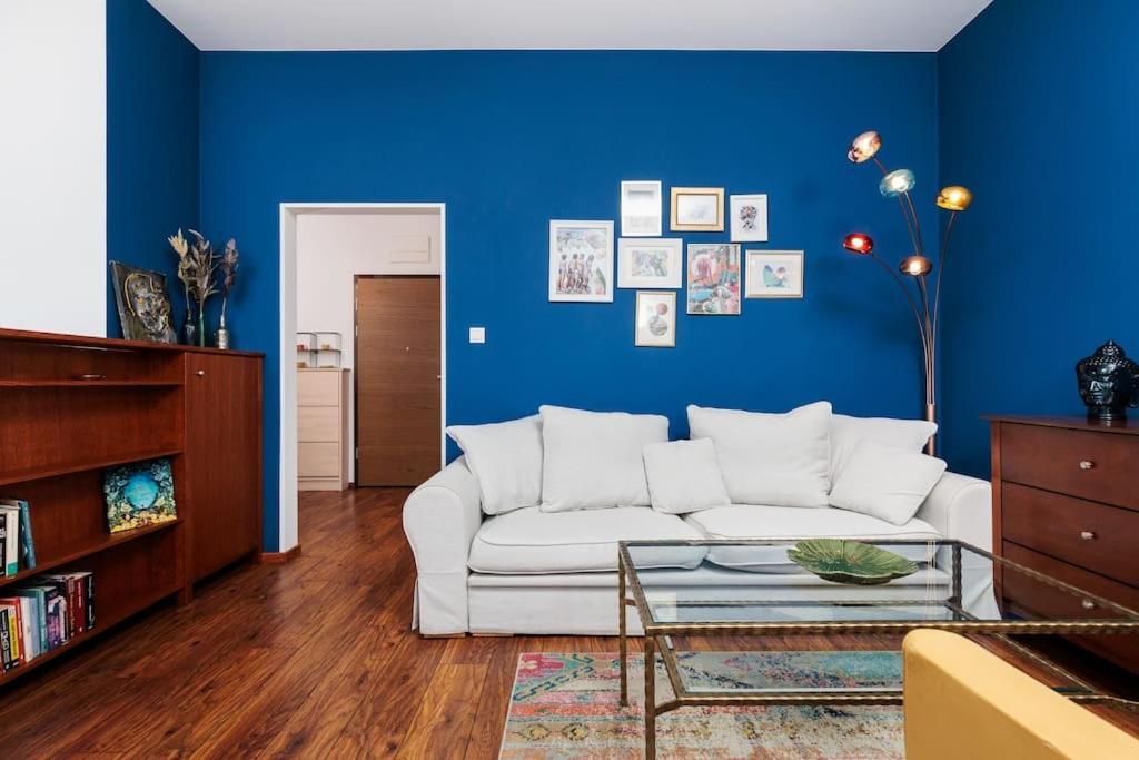 Of The Kings - View Apartment