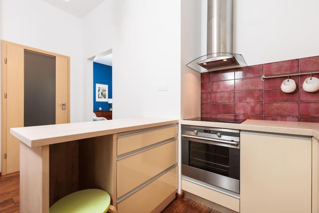 Of The Kings - View Apartment *