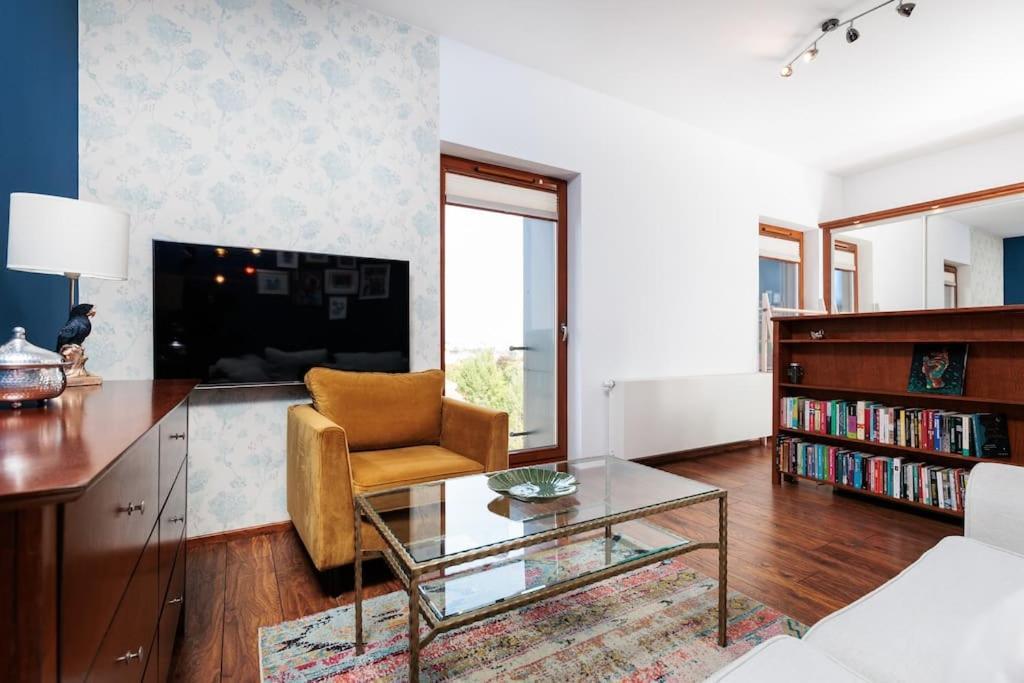 Of The Kings - View Apartment